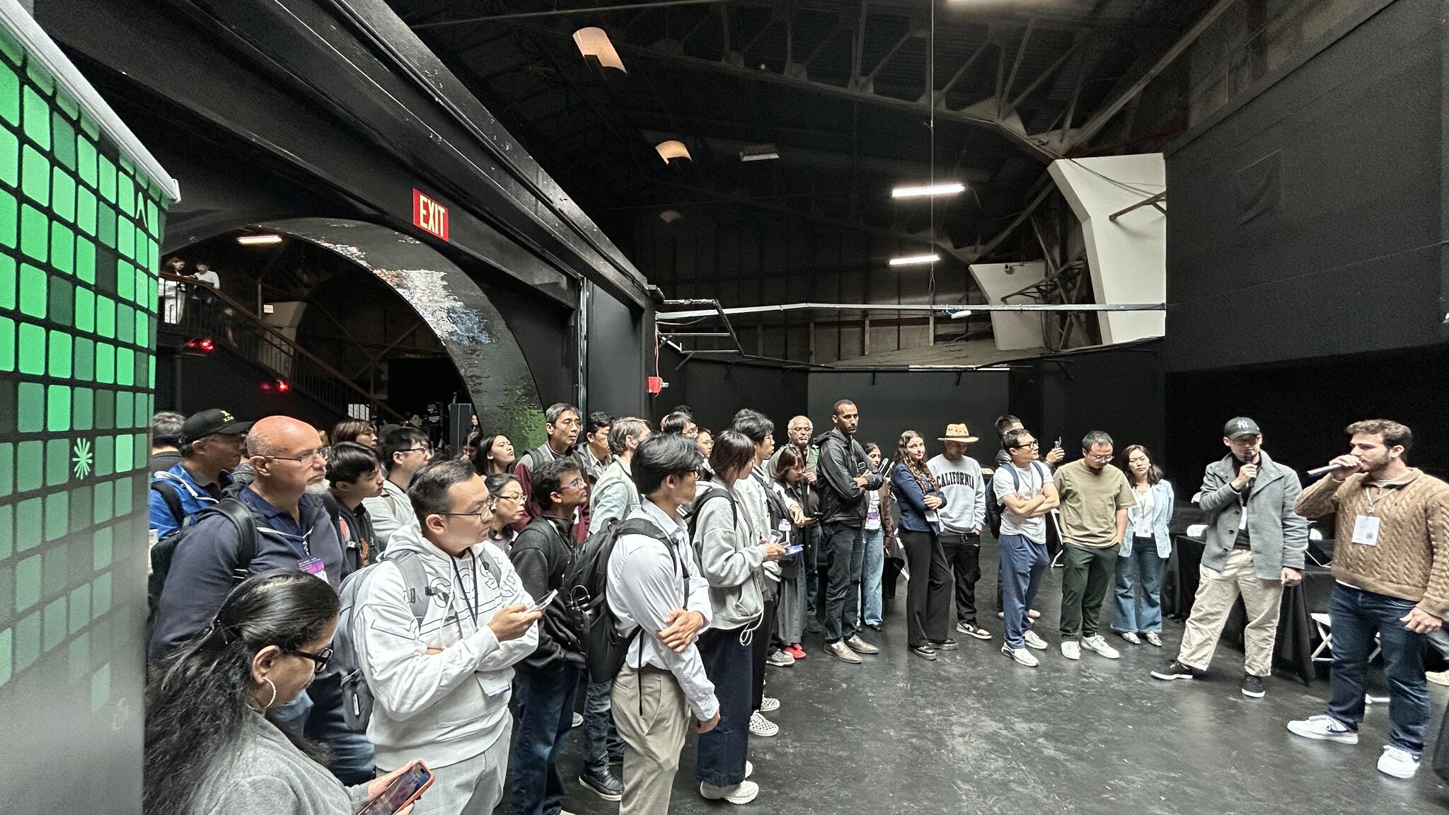 Walking the room through a live mesh